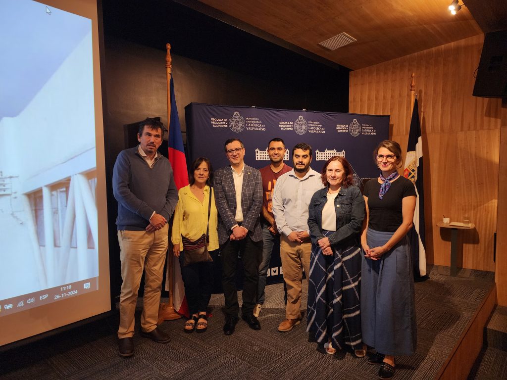 Académicos de la ENE, EIB y The Lift fueron parte del jurado